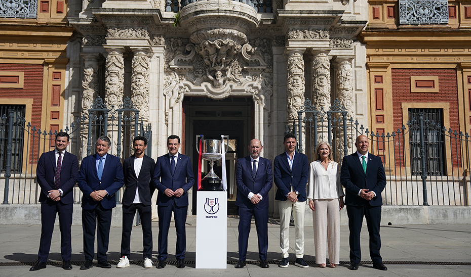 Intervención del presidente de la Junta en la recepción de la Copa del Rey y la inauguración de la muestra 'Los reyes de la Copa'